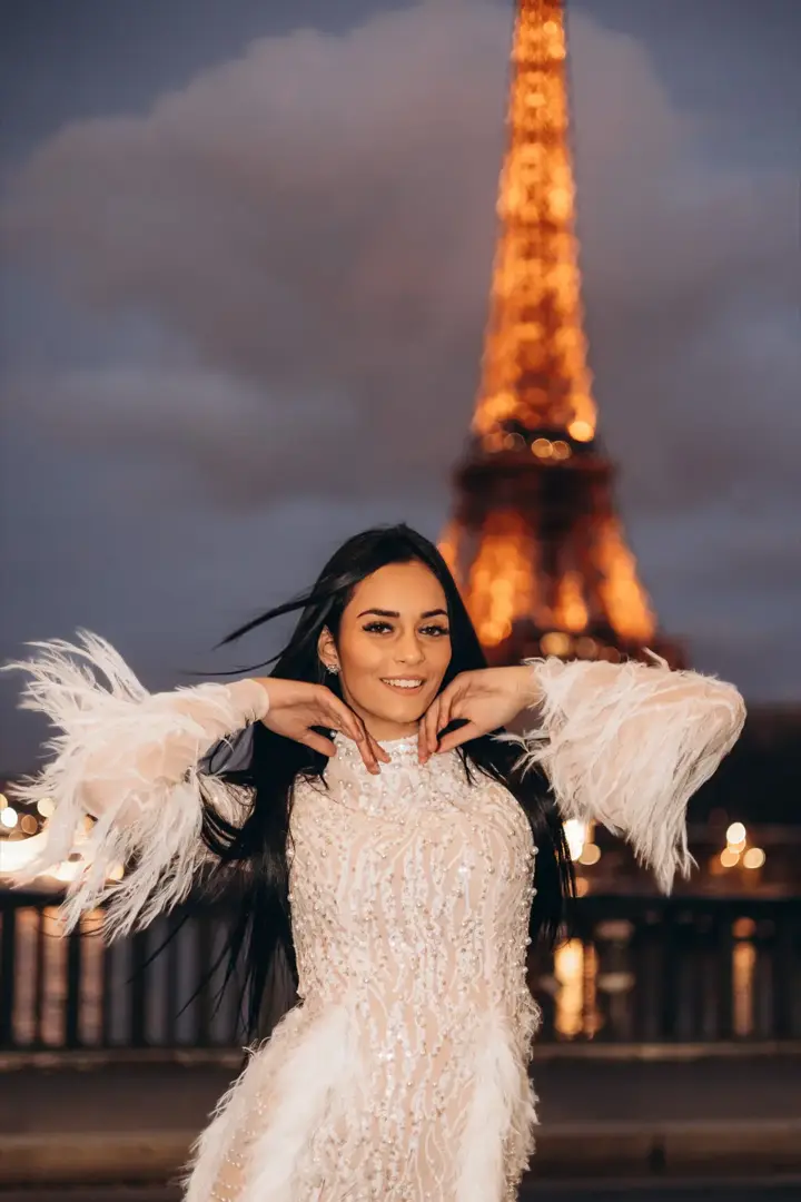 Maternity Photoshoot in Paris